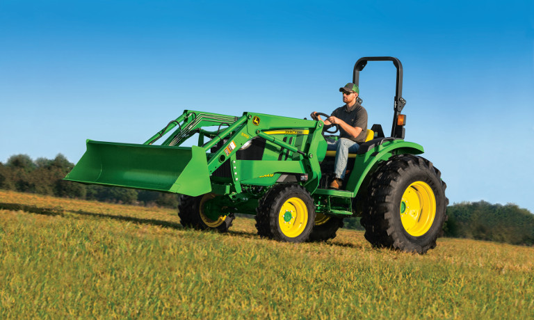 4 SERIES TRACTORS
