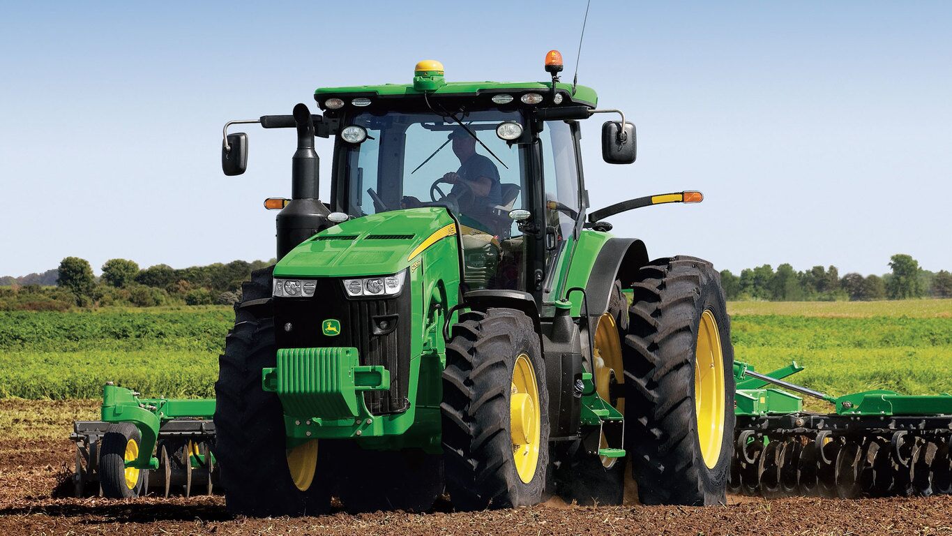 8 SERIES ROW CROP TRACTORS