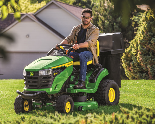 200 SERIES LAWN TRACTORS