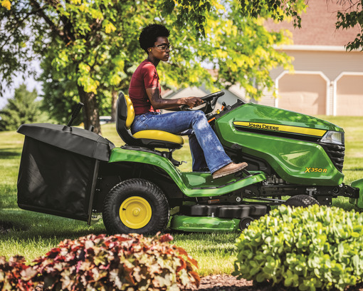 X300 SERIES LAWN TRACTORS