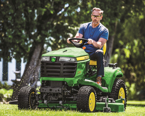 X700 SERIES LAWN TRACTORS
