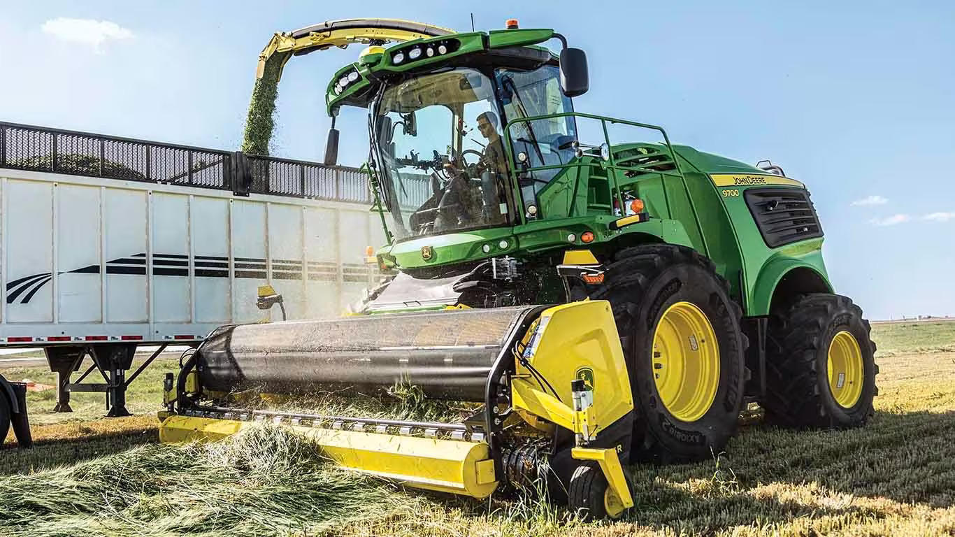 SELF PROPELLED FORAGE HARVESTERS