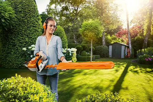 Hedge Trimmers and Long-Reach Trimmers